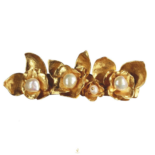 HAIR BARRETTE, COMBS, OR CLIPS