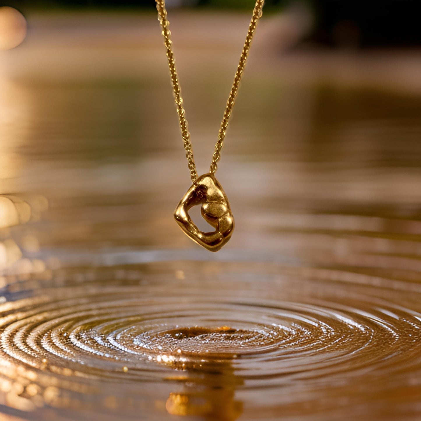 AMORE Necklace