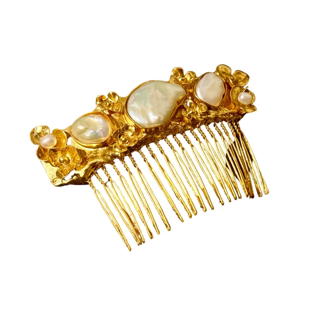 HAIR BARRETTE, COMBS, OR CLIPS